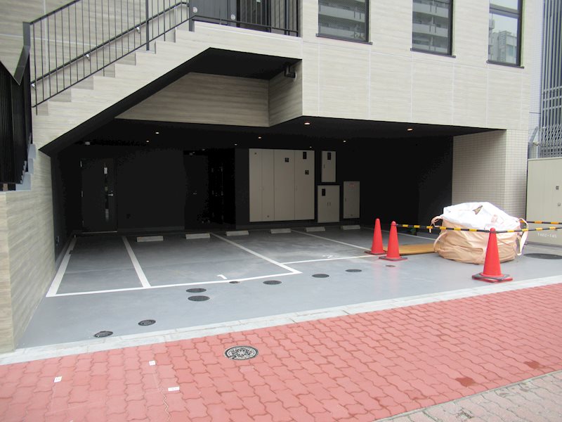 ＡＲＴＥＳＳＩＭＯ　ＣＬＡＩＲＴＯＲＴＥ 駐車場