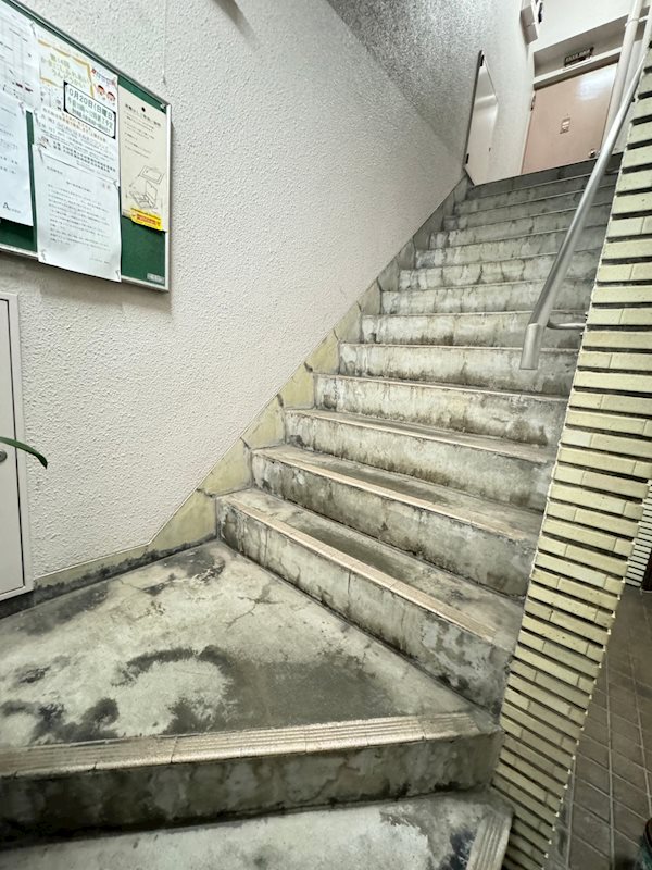ハイツカネヨ エントランス