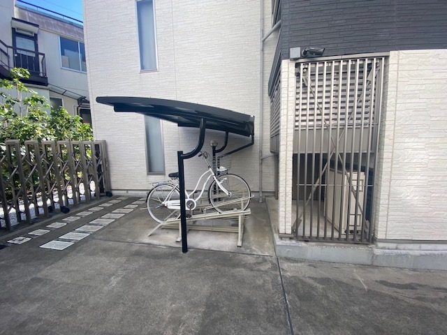 クレイノラ・プルミエール 駐輪場　